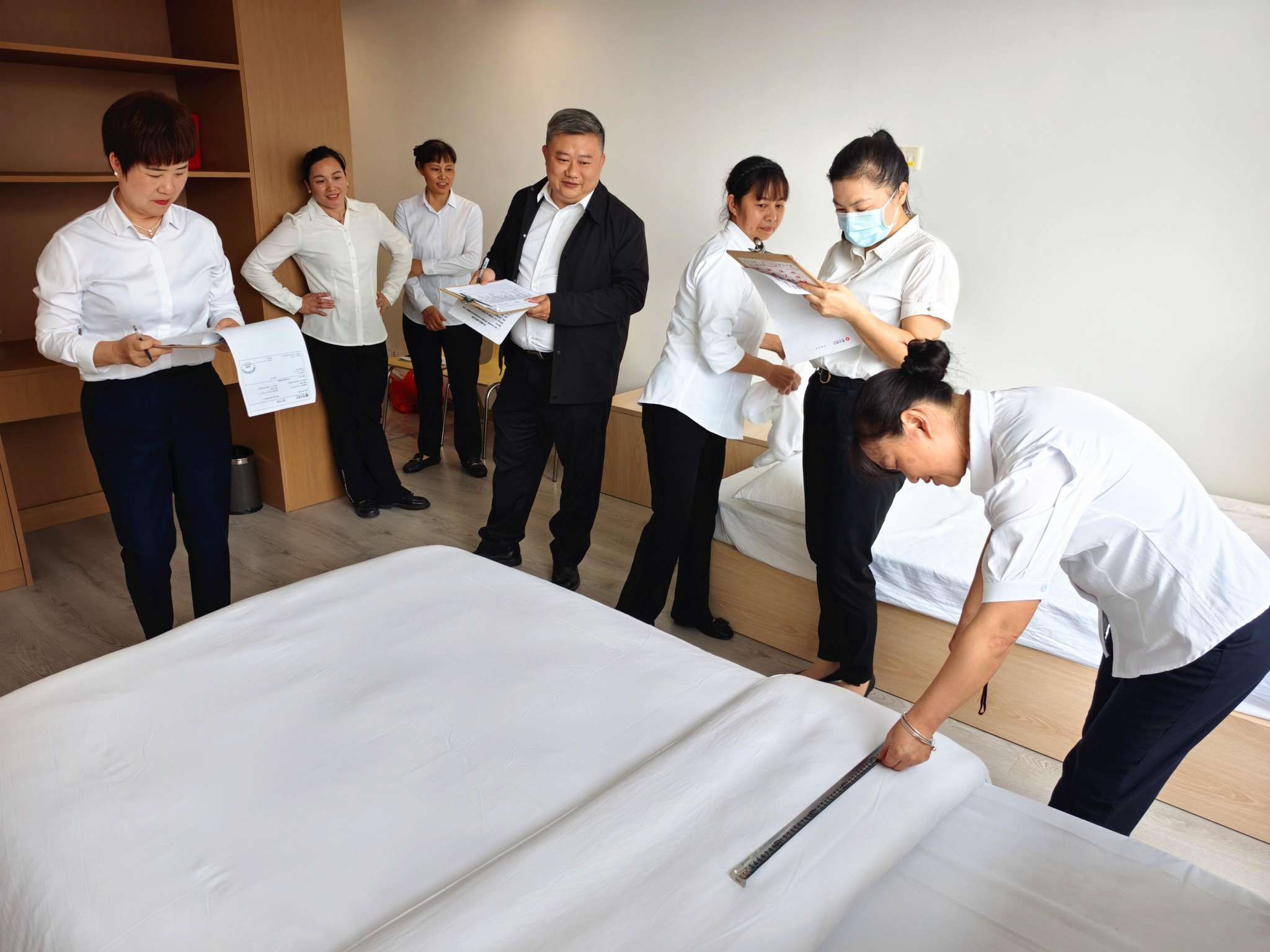 匠心淬煉品質 技能賦能服務｜贛州銀行海天大廈住宿部開展技能大練兵